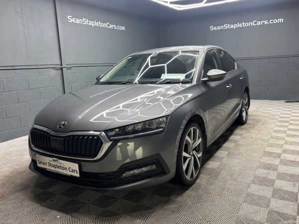 Skoda Octavia Hatchback, Diesel, 2023, Grey
