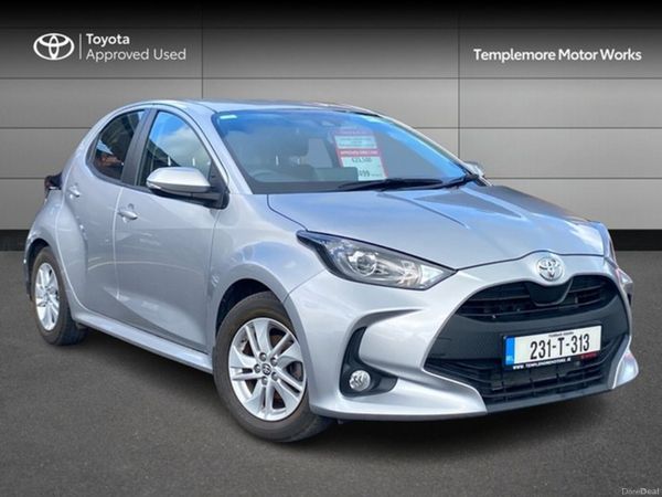 Toyota Yaris Hatchback, Petrol, 2023, Silver