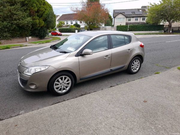 Renault Megane Hatchback, Diesel, 2011, Gold