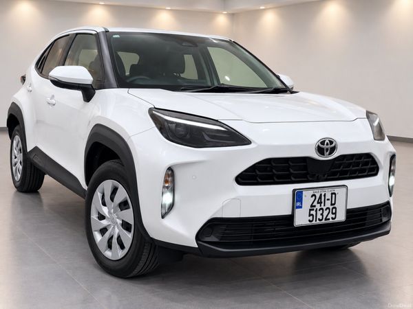 Toyota Yaris Cross Estate, Petrol Hybrid, 2024, White