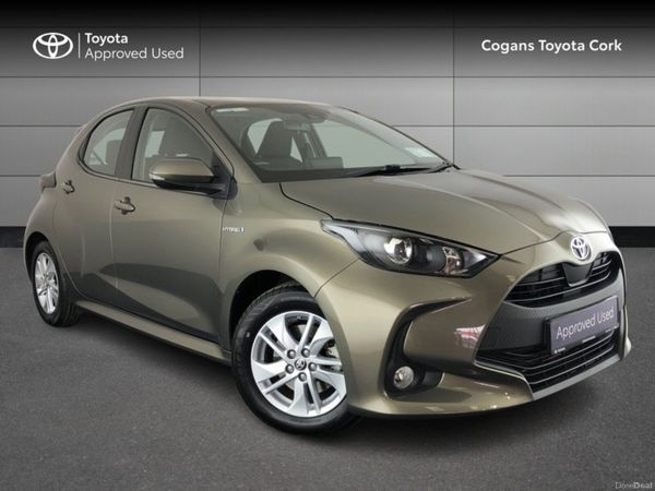 Toyota Yaris Hatchback, Petrol Hybrid, 2021, Bronze