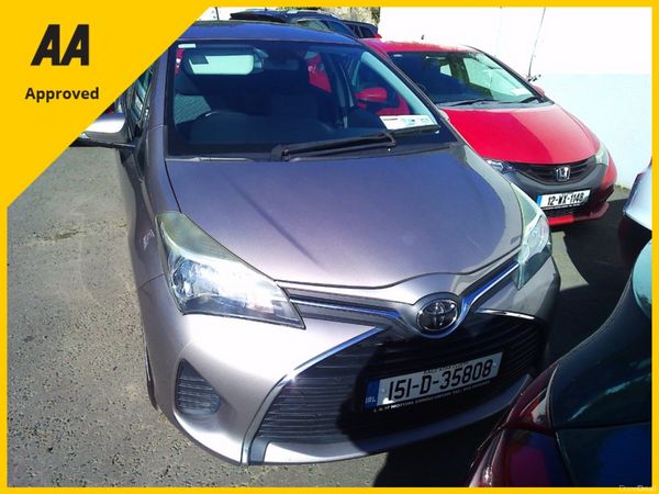 Toyota Yaris Hatchback, Petrol, 2015, Beige