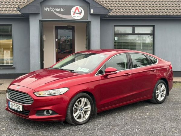 Ford Mondeo Hatchback, Diesel, 2015, Red