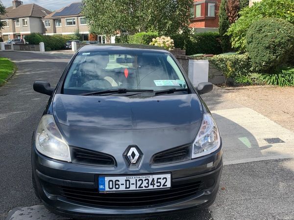 Renault Clio Hatchback, Petrol, 2006, Grey