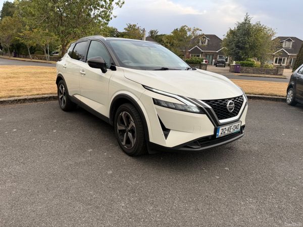 Nissan Qashqai MPV, Petrol, 2021, White