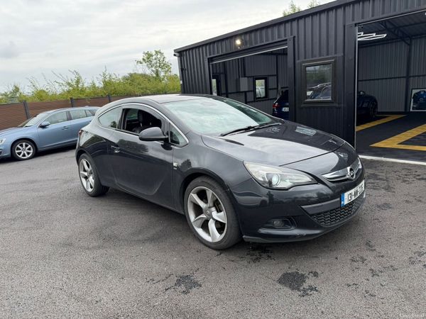 Opel Astra Hatchback, Diesel, 2013, Black