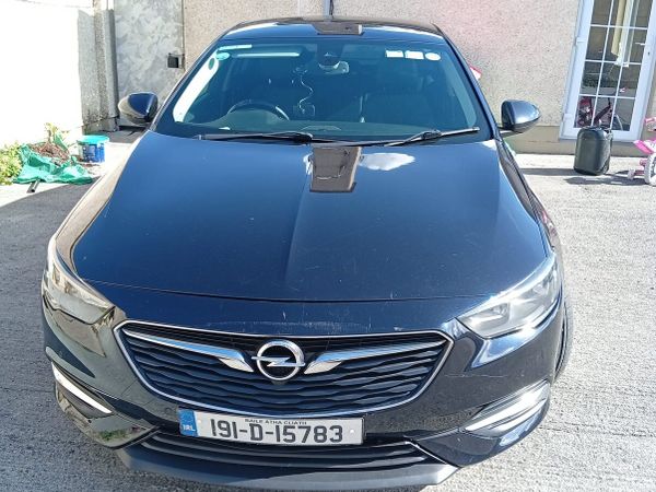 Opel Insignia Hatchback, Diesel, 2019, Blue