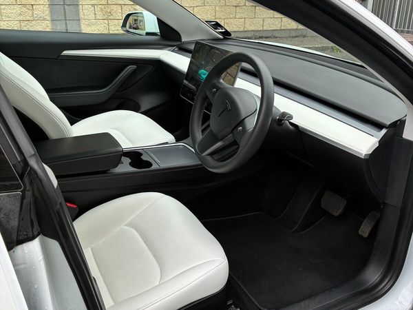 Tesla Model 3 Saloon, Electric, 2023, White