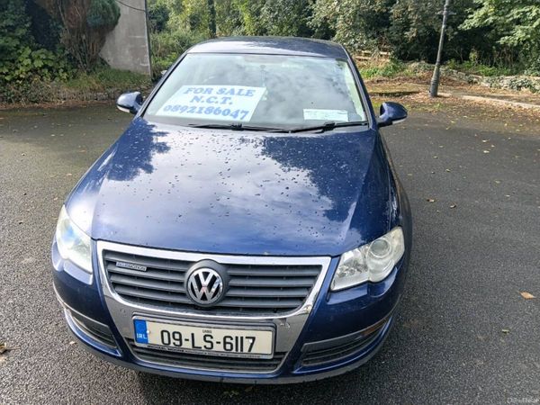 Volkswagen Passat Saloon, Diesel, 2009, Blue