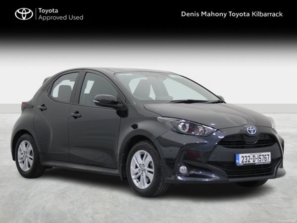 Toyota Yaris Hatchback, Petrol Hybrid, 2023, Black