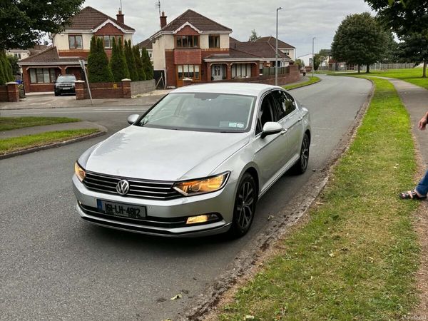 Volkswagen Passat Saloon, Diesel, 2016, Silver