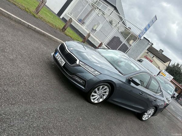 Skoda Octavia Saloon, Diesel, 2021, Grey