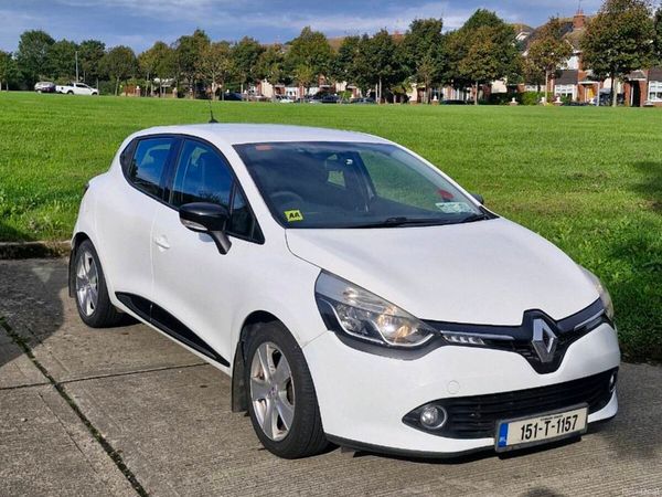 Renault Clio Hatchback, Petrol, 2015, White
