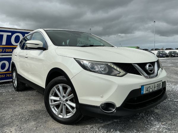 Nissan Qashqai Hatchback, Petrol, 2014, White