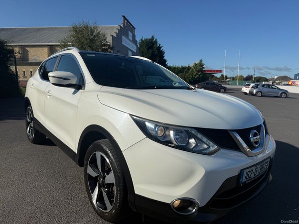Nissan Qashqai Hatchback, Diesel, 2016, White