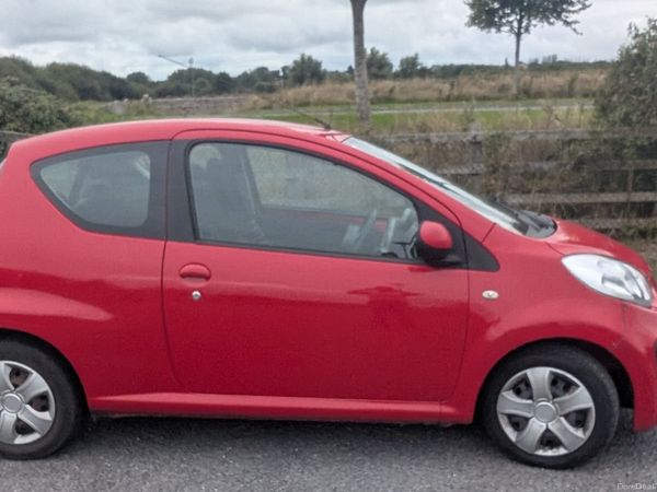 Citroen C1 Hatchback, Petrol, 2013, Red