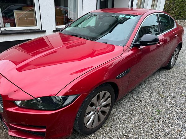 Jaguar XE Saloon, Diesel, 2015, Red