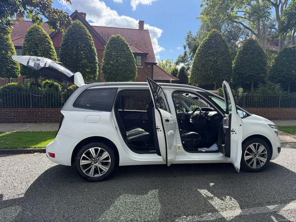 Citroen C4 Picasso MPV, Petrol, 2015, White