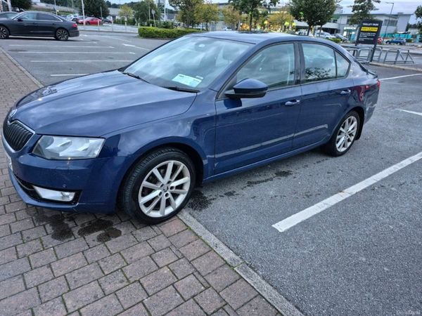 Skoda Octavia Hatchback, Diesel, 2014, Blue