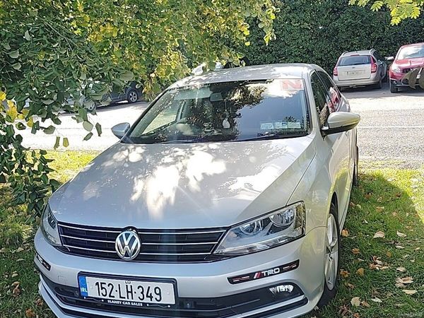 Volkswagen Jetta Saloon, Diesel, 2015, Silver
