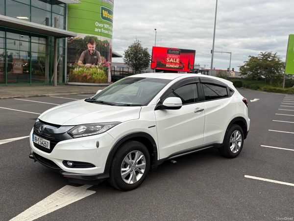 Honda Vezel Estate, Petrol Hybrid, 2015, White