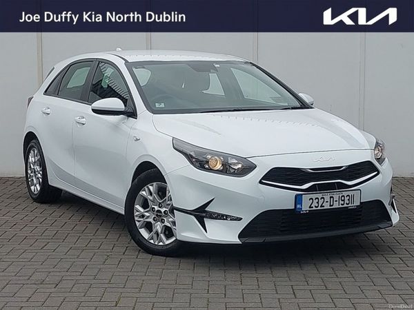 Kia Ceed Hatchback, Diesel Hybrid, 2023, White