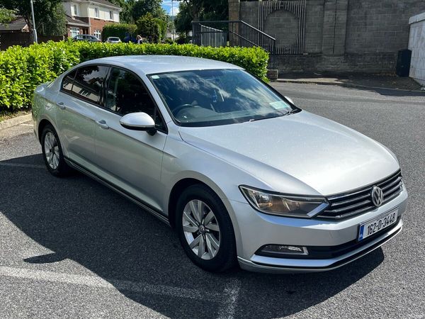Volkswagen Passat Saloon, Diesel, 2016, Silver