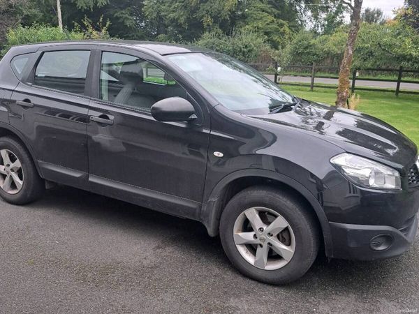 Nissan Qashqai Hatchback, Petrol, 2011, Black