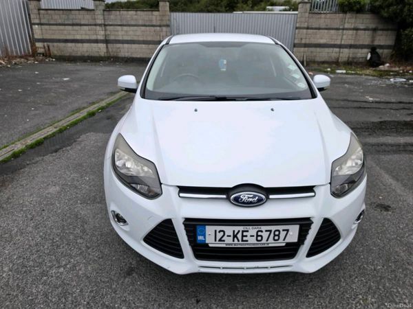 Ford Focus Hatchback, Petrol, 2012, White