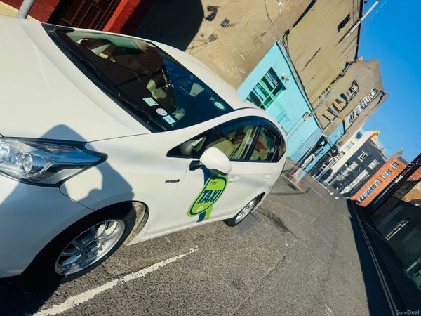 Toyota Prius Hatchback, Petrol Hybrid, 2019, White