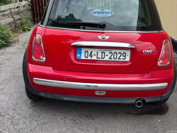 Mini One Hatchback, Petrol, 2004, Red