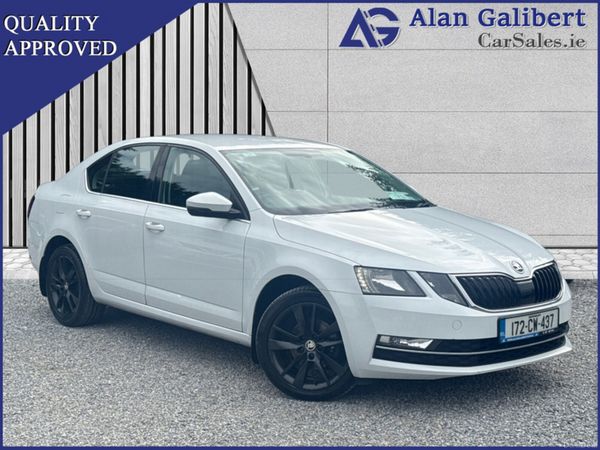 Skoda Octavia Hatchback, Diesel, 2017, White