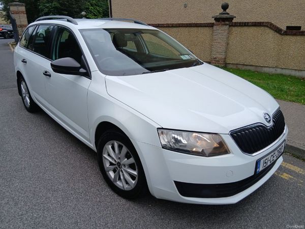Skoda Octavia Estate, Diesel, 2015, White