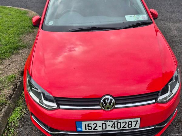Volkswagen Polo Hatchback, Petrol, 2015, Red