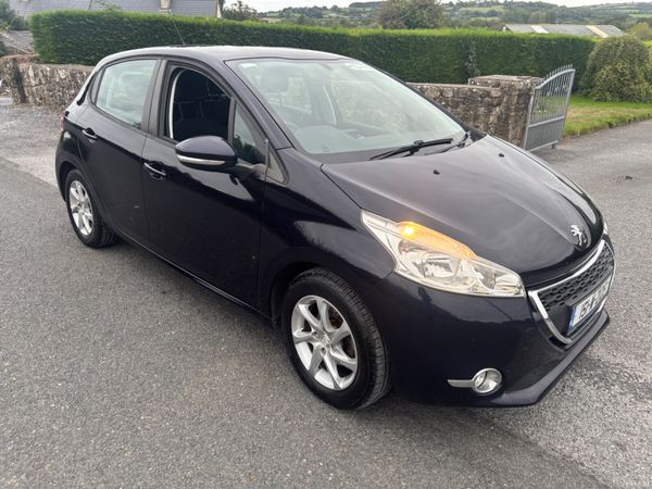 Peugeot 208 Hatchback, Petrol, 2015, Blue