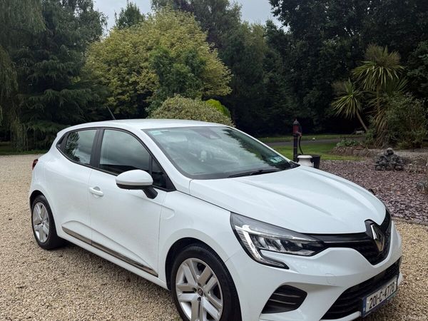 Renault Clio Hatchback, Petrol, 2020, White