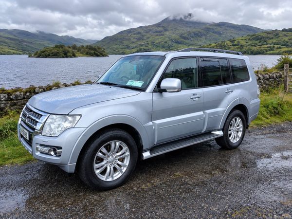 Mitsubishi Pajero SUV, Diesel, 2016, Silver