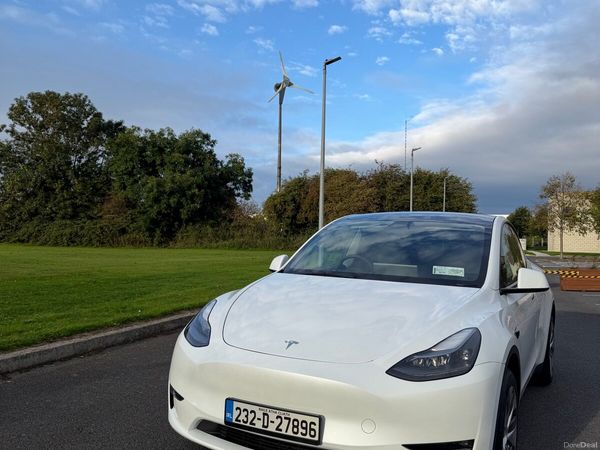 Tesla Model Y MPV, Electric, 2023, White