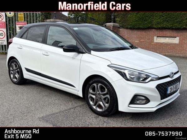 Hyundai i20 Hatchback, Petrol, 2021, White