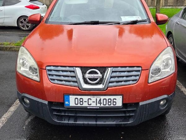 Nissan Qashqai Hatchback, Petrol, 2008, Red