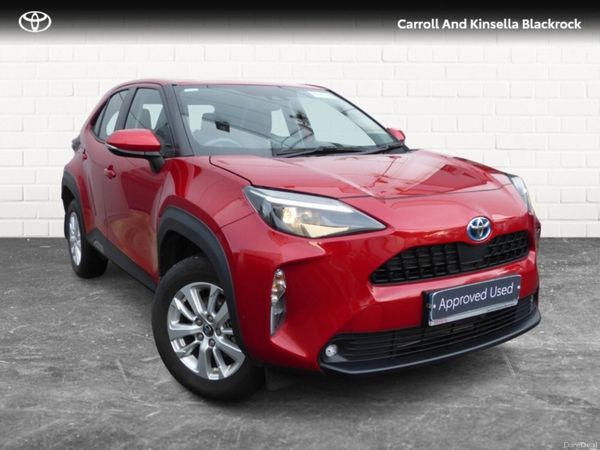 Toyota Yaris Cross Hatchback, Petrol Hybrid, 2022, Red