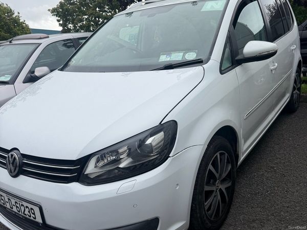 Volkswagen Touran MPV, Petrol, 2015, White