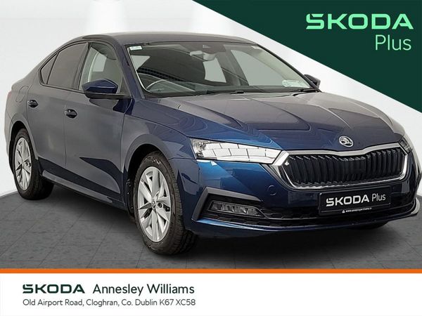 Skoda Octavia Saloon, Petrol, 2023, Blue
