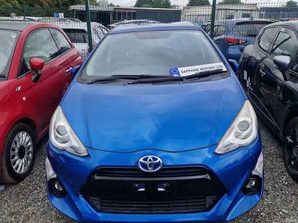 Toyota Aqua Hatchback, Petrol Hybrid, 2015, Blue