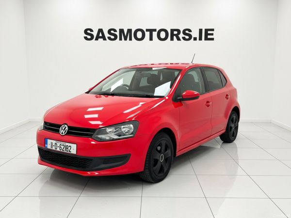 Volkswagen Polo Hatchback, Petrol, 2011, Red