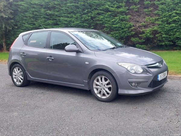 Hyundai i30 Hatchback, Diesel, 2011, Grey