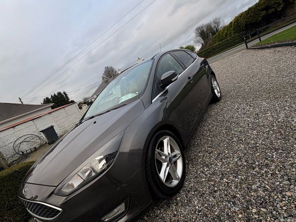 Ford Focus Hatchback, Diesel, 2015, Grey