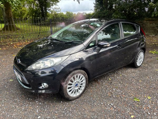 Ford Fiesta Hatchback, Petrol, 2012, Black