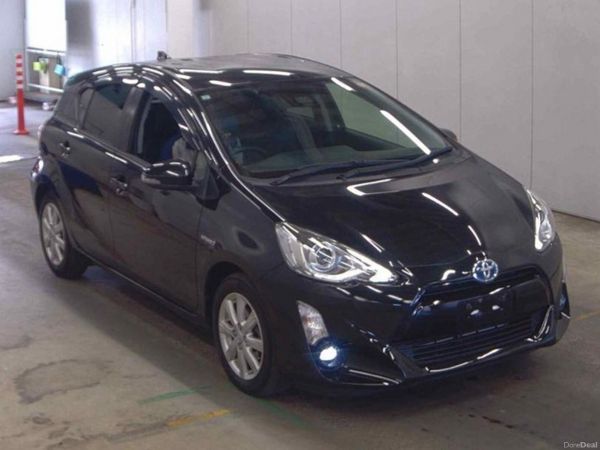 Toyota Aqua Hatchback, Petrol Hybrid, 2018, White