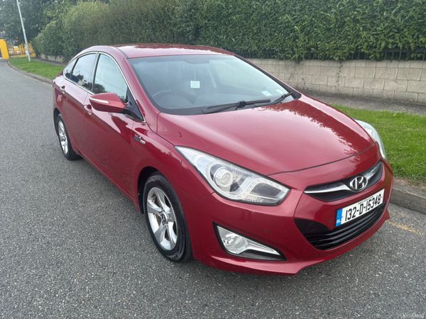 Hyundai i40 Saloon, Diesel, 2013, Red
